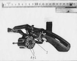 Arma utilizada por Monika para hacer justicia